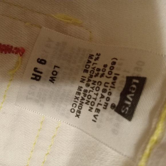 Levis Juniors Low Stretch Capri  Denim  Jeans Size 9 JR - Picture 8 of 9